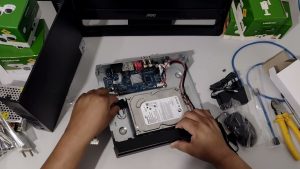 Leia mais sobre o artigo instalação completa do DVR Intelbras MHDX 1204, configuração via celular, ligação da fonte.