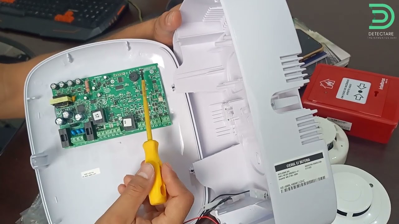 Leia mais sobre o artigo Central Intelbras CIC06: Instalação e Programação Simples!